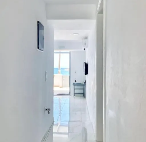 Hh Bay Appartement Logaras